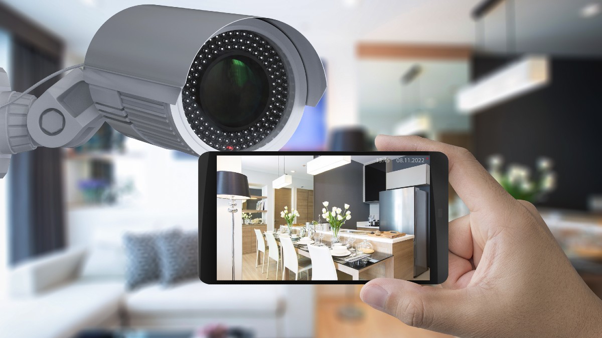 Read more about the article How to Prevent Your Security Camera From Being Hacked
