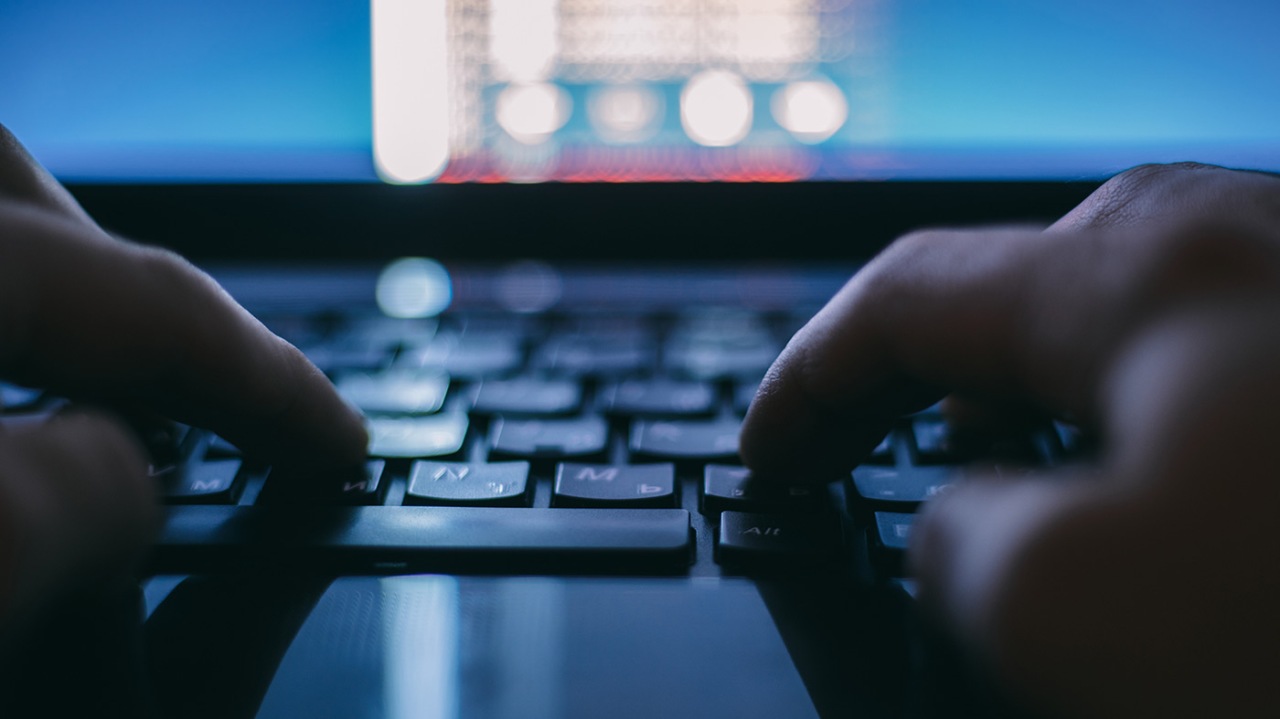 Read more about the article How Critical US sectors are Coping with Rising Cyberattacks